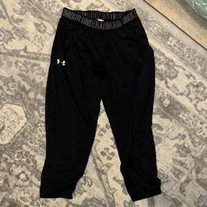 Under Armour Women's Play Up Midrise Capri